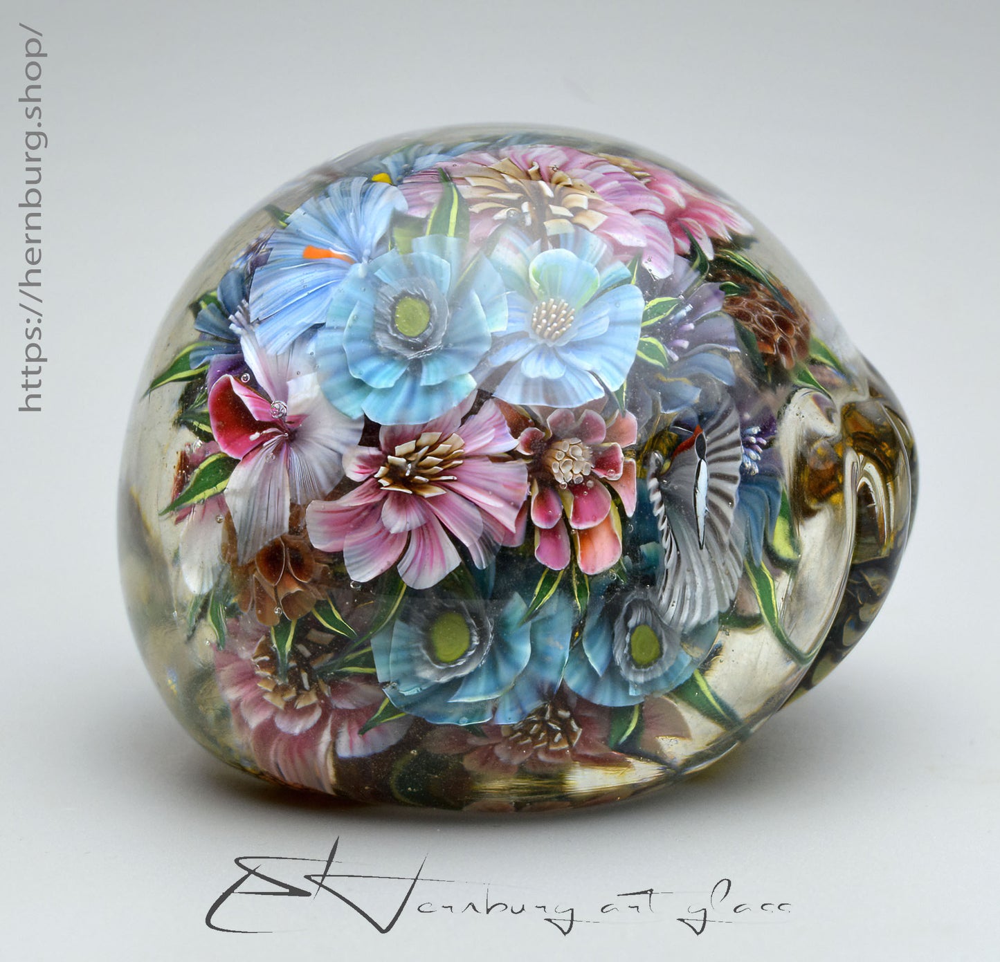 Paperweight "Morning Song". Glass. Diameter 60 mm (2.36”)