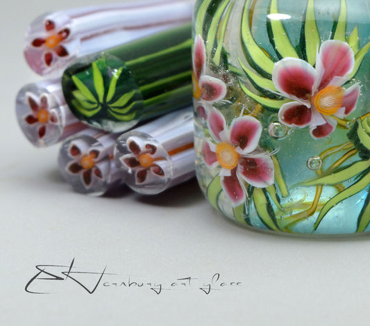 Murini flowers and leaves. Sticks 5 cm long. Materials for lampwork. Glass COE104
