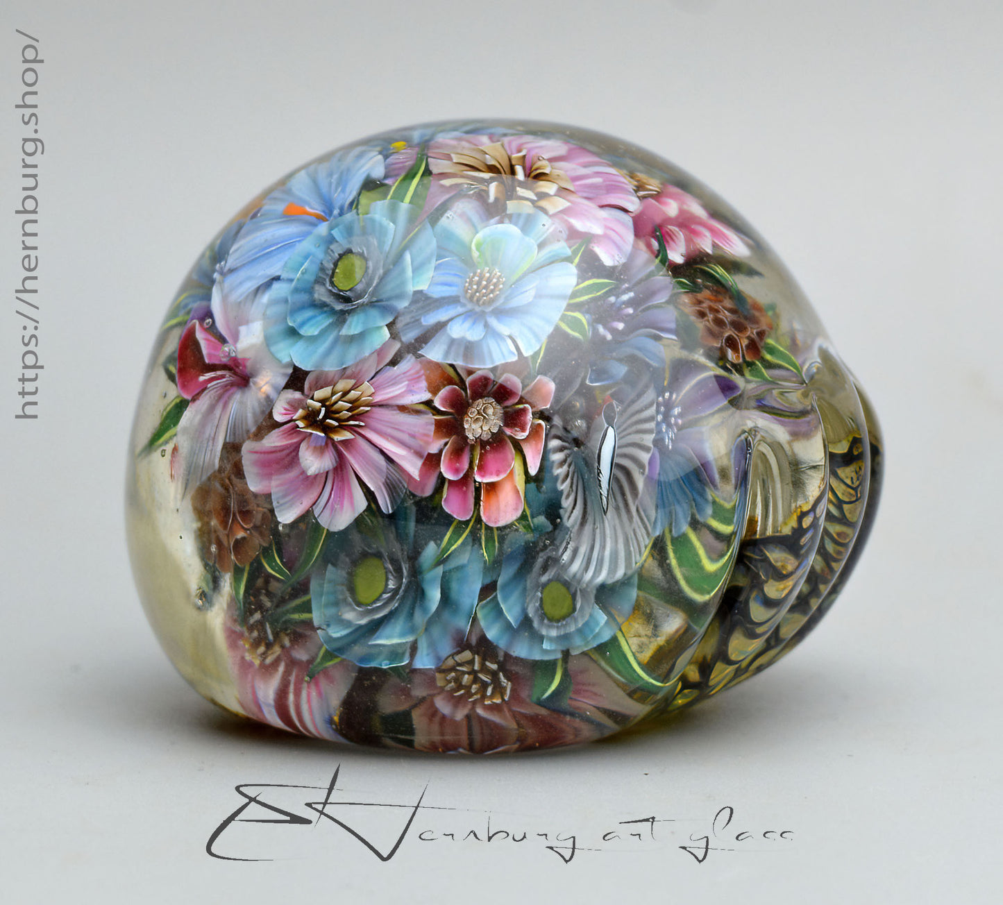 Paperweight "Morning Song". Glass. Diameter 60 mm (2.36”)