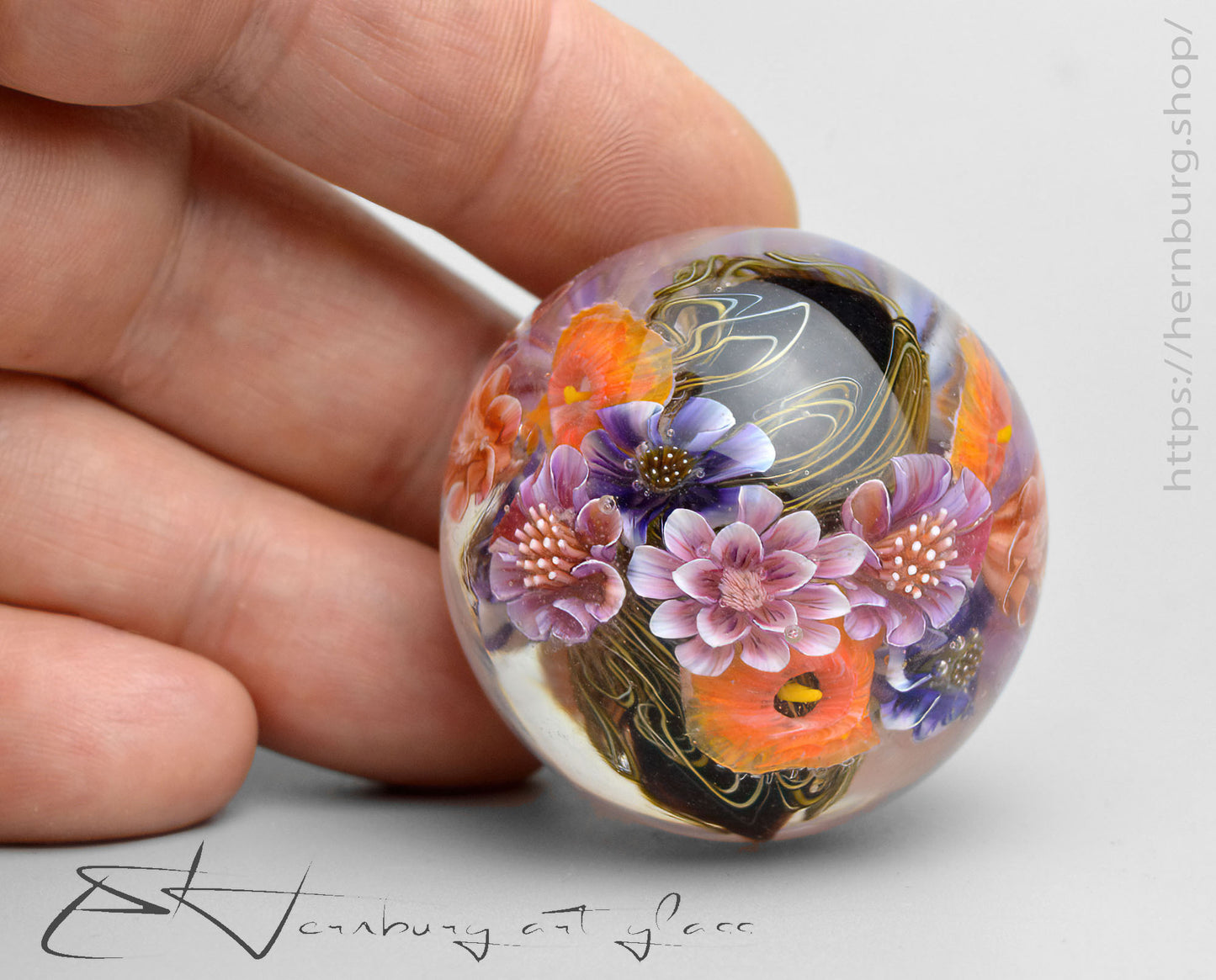 Marble "Flarebloom" Glass. Collectible sphere. Diameter — 40 mm (1.57”).