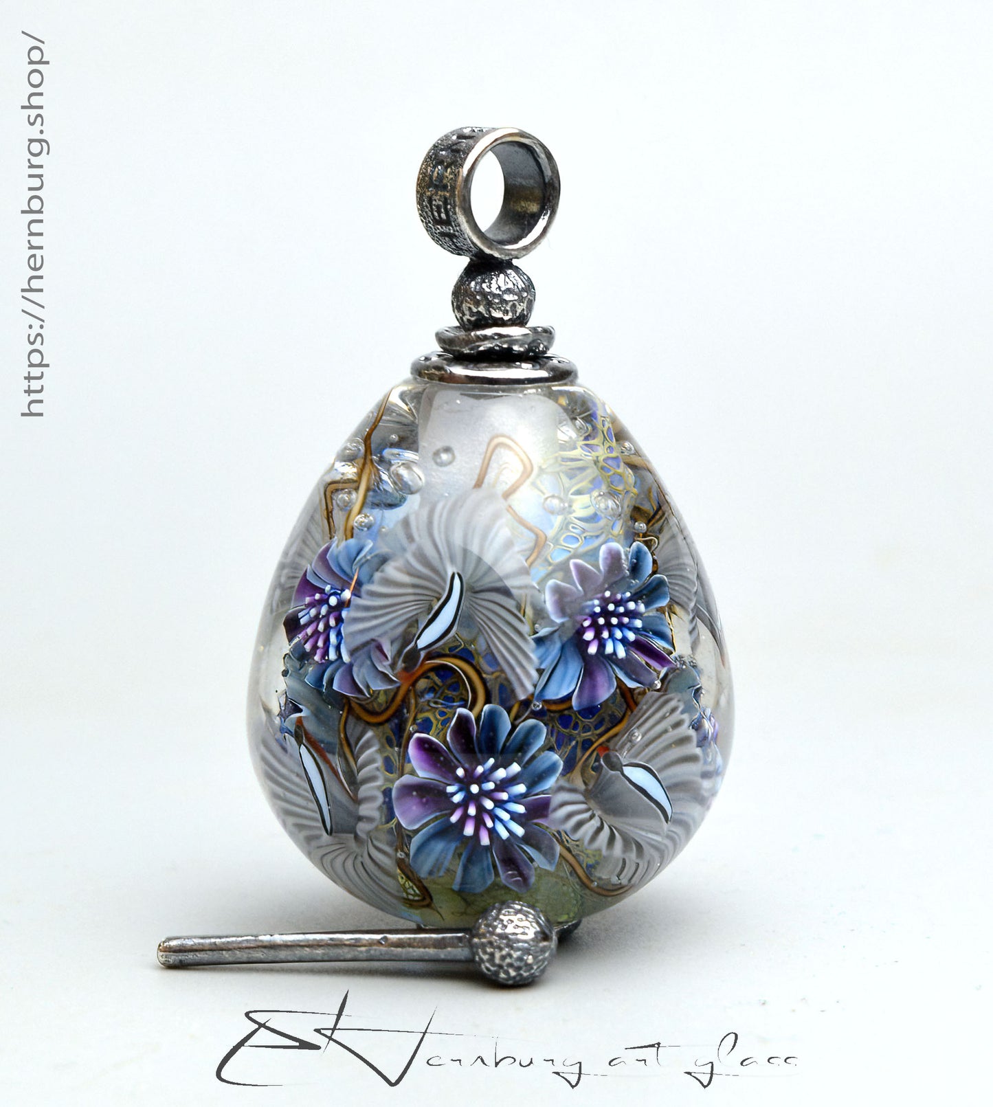 Pendant “Postcard from Kyoto”. Lampwork glass pendant.