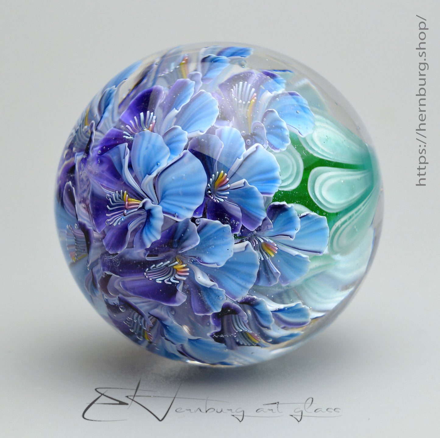 Marble "Study in Blue" Glass. Collectible sphere. Diameter — 40 mm (1.57”).