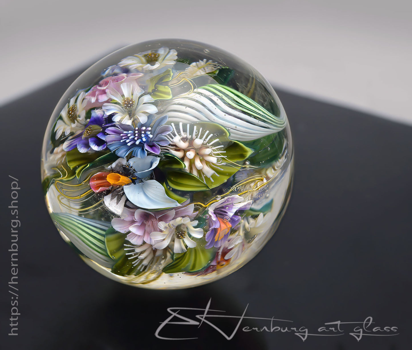Marble. Collectible Sphere “Memory of Tenderness” Glass. Diameter — 50 mm (1.97”)