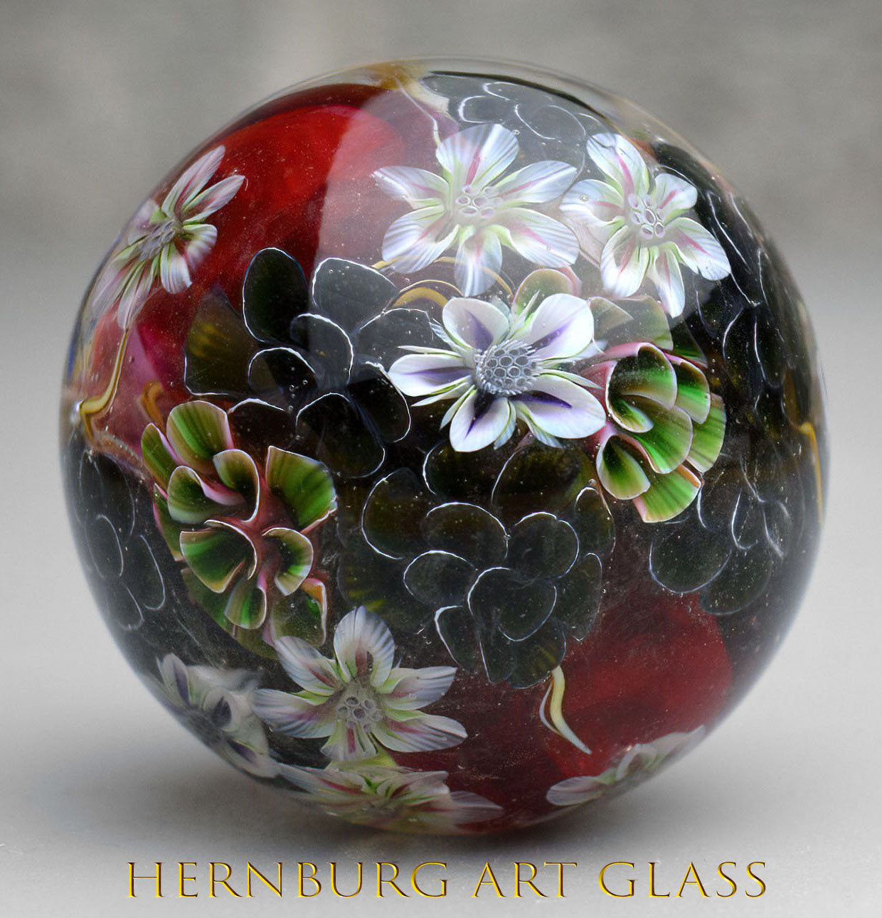 Marble. Collectible Sphere “Living Lace: Victory”. Glass. . Diameter — 40 mm (1.57”)