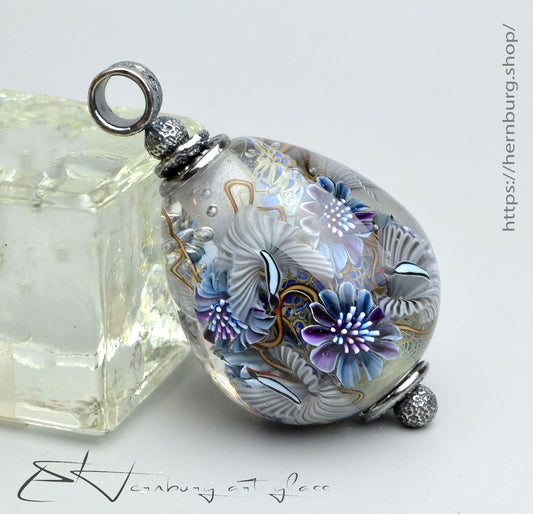 Pendant “Postcard from Kyoto”. Lampwork glass pendant.