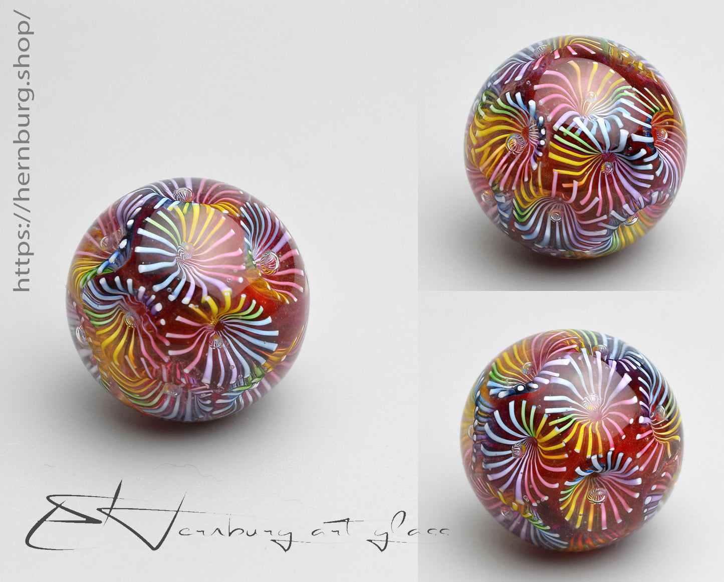 Marble "Red Chrysanthemum Fireworks" Glass. Collectible sphere. Diameter — Diameter: 30 mm (1.18”)