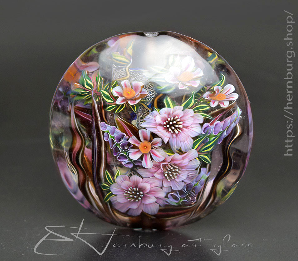 Pendant. Lampwork glass pendant.