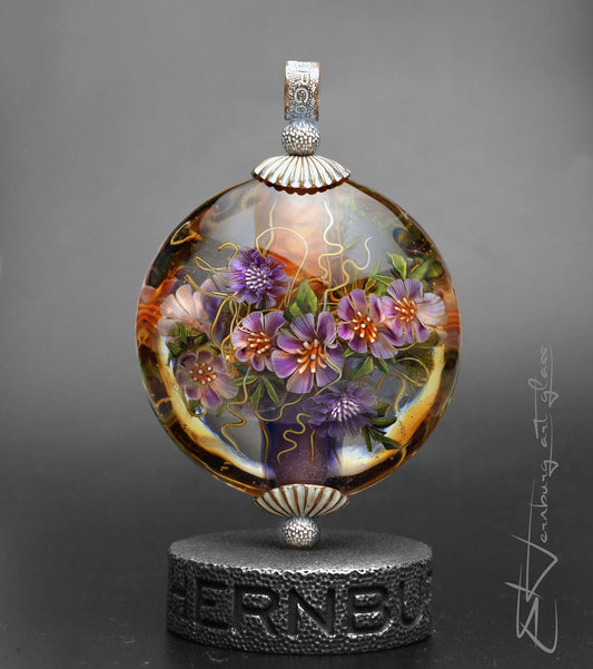 Pendant. Lampwork glass pendant.