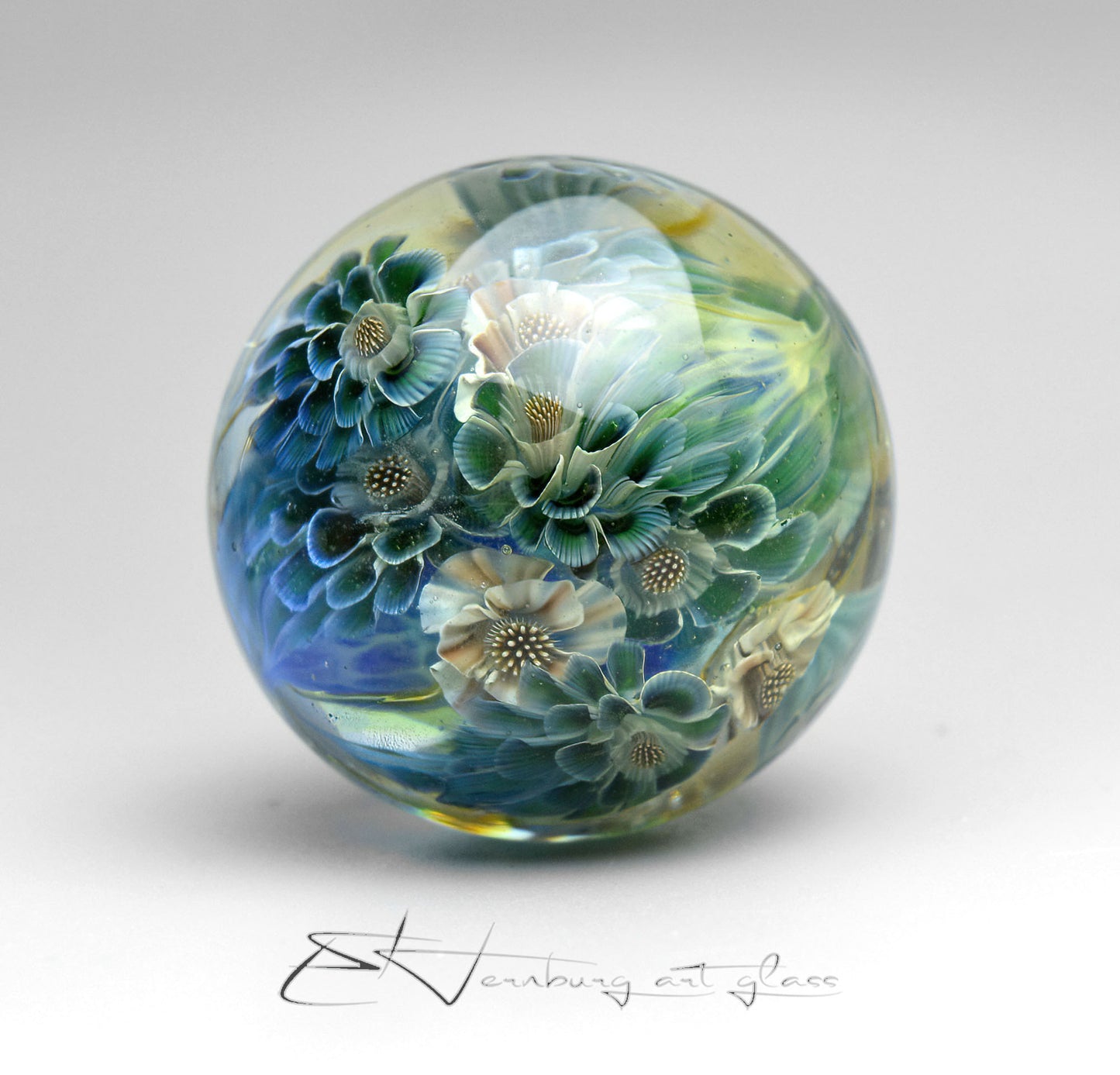 Marble "Mystmere" Glass. Collectible sphere. Diameter — 40 mm (1.57”).
