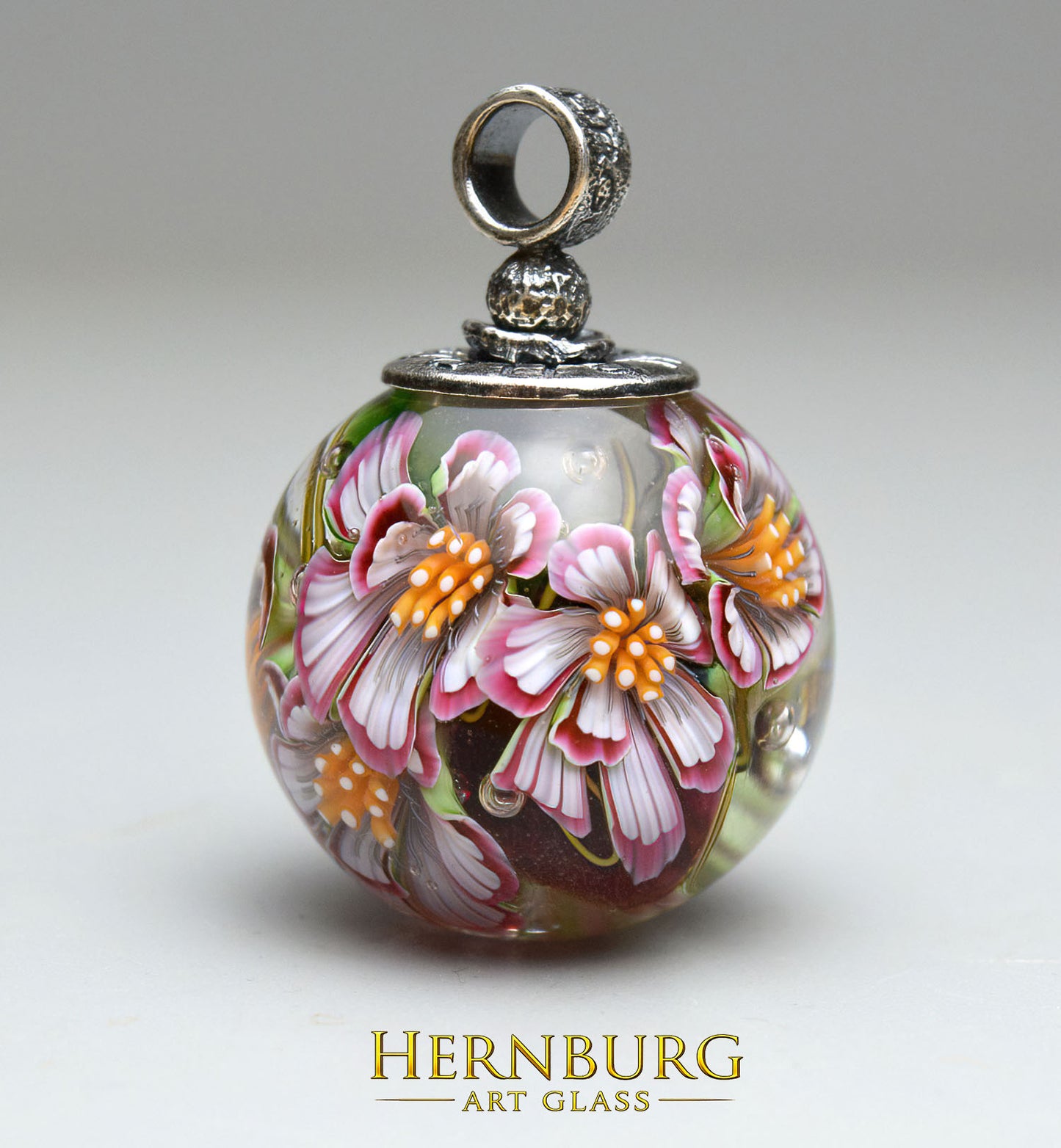 Orbella POMPADUR. Lampwork glass pendant.