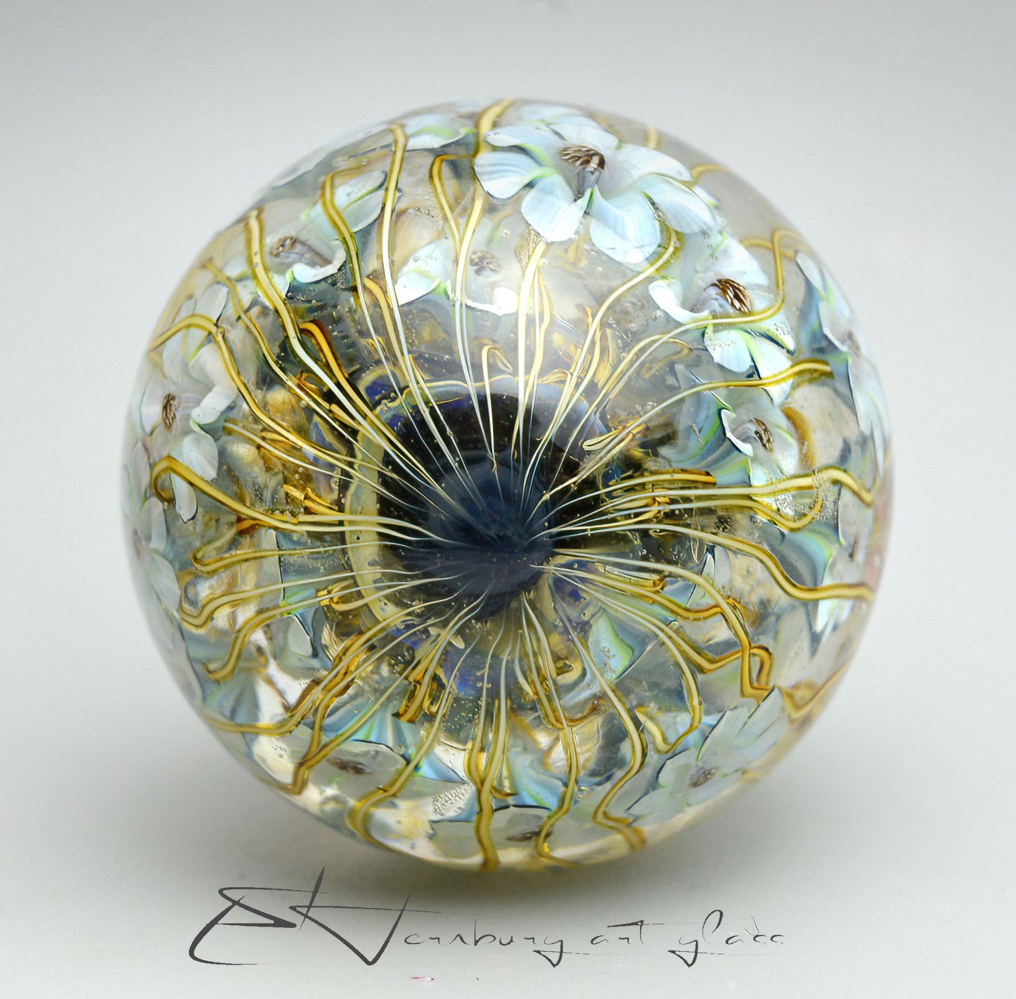 Marble "Branchella White" Glass. Collectible sphere. Diameter — 40 mm (1.57”).
