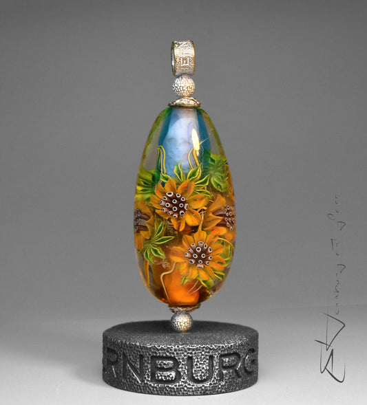 Pendant. Lampwork glass pendant.