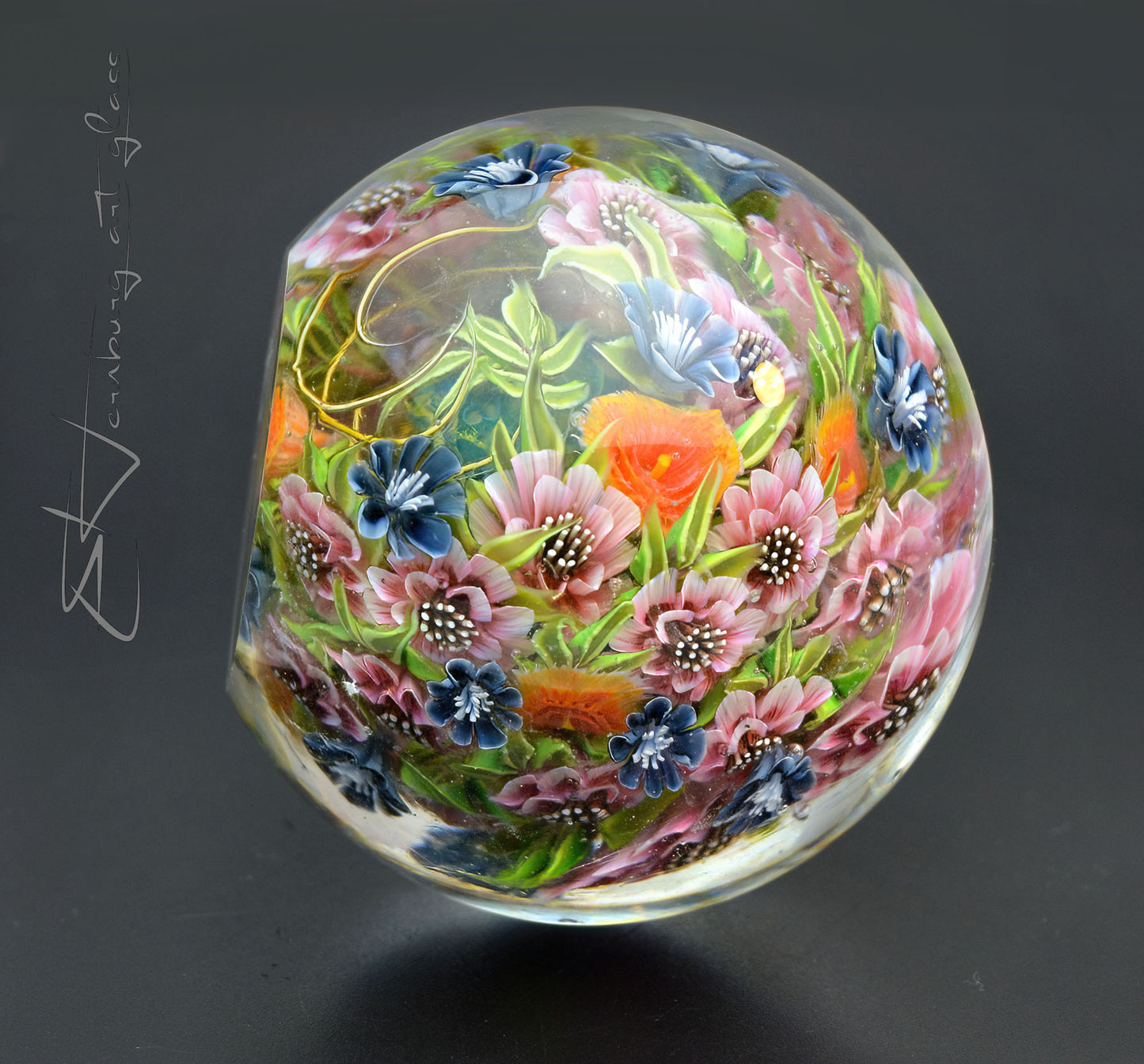 Paperweight. Glass. Diameter 2.48 inch