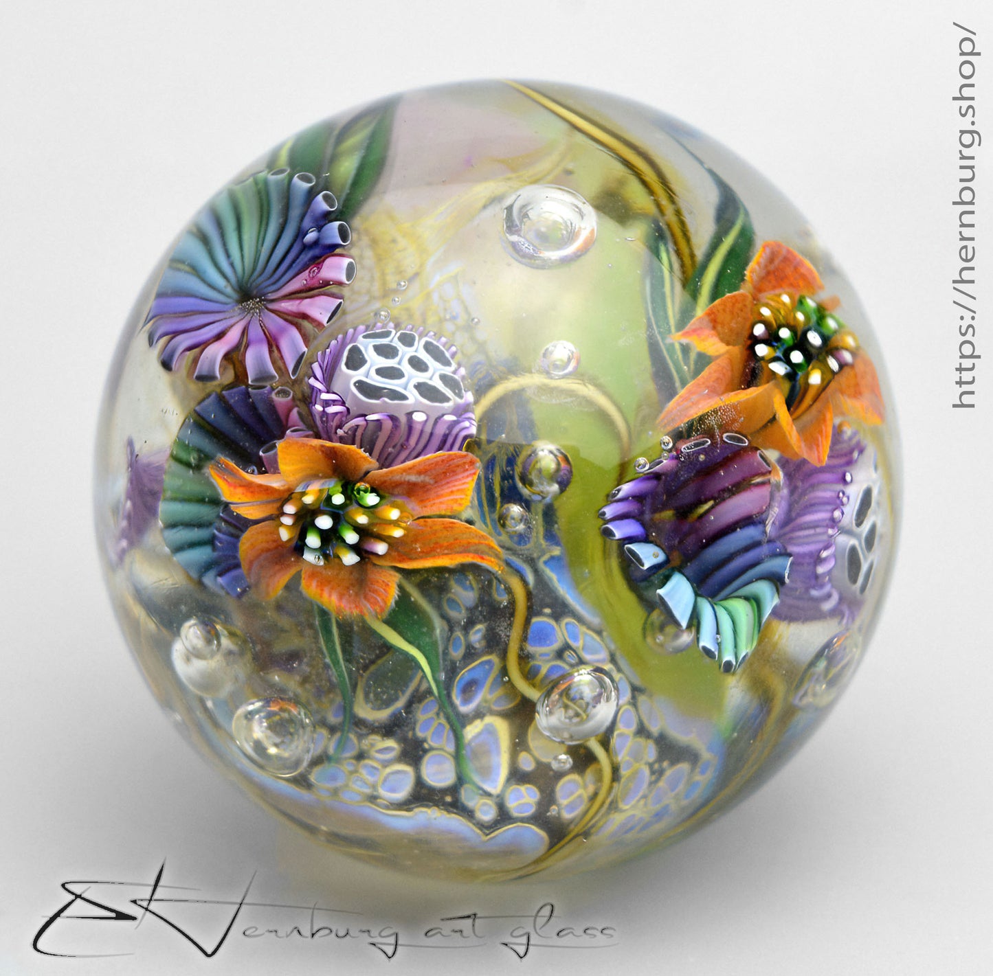 Marble "Mother-of-Pearl Tide” Glass. Collectible sphere. Diameter — 42 mm (1.65”).