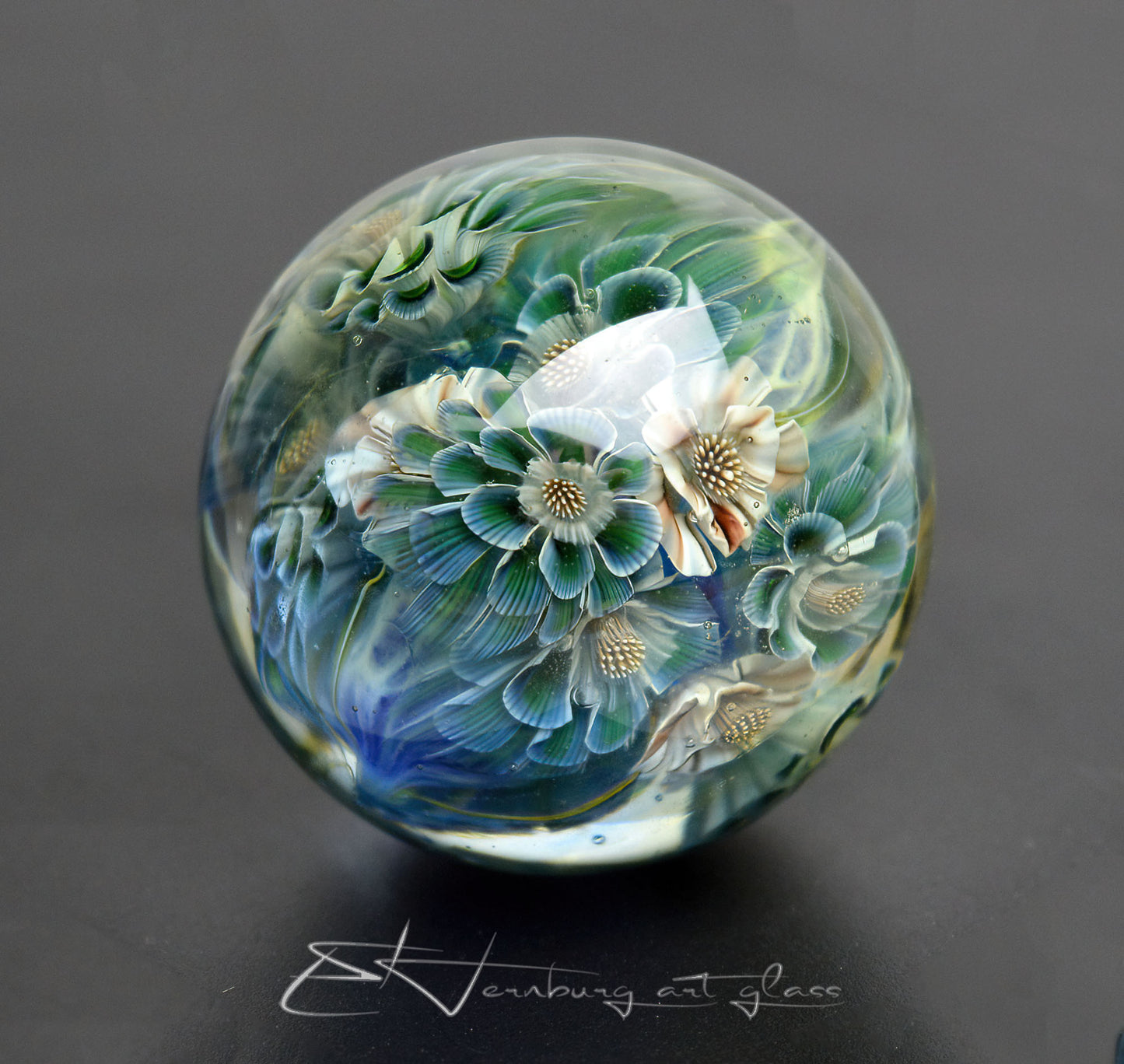 Marble "Mystmere" Glass. Collectible sphere. Diameter — 40 mm (1.57”).