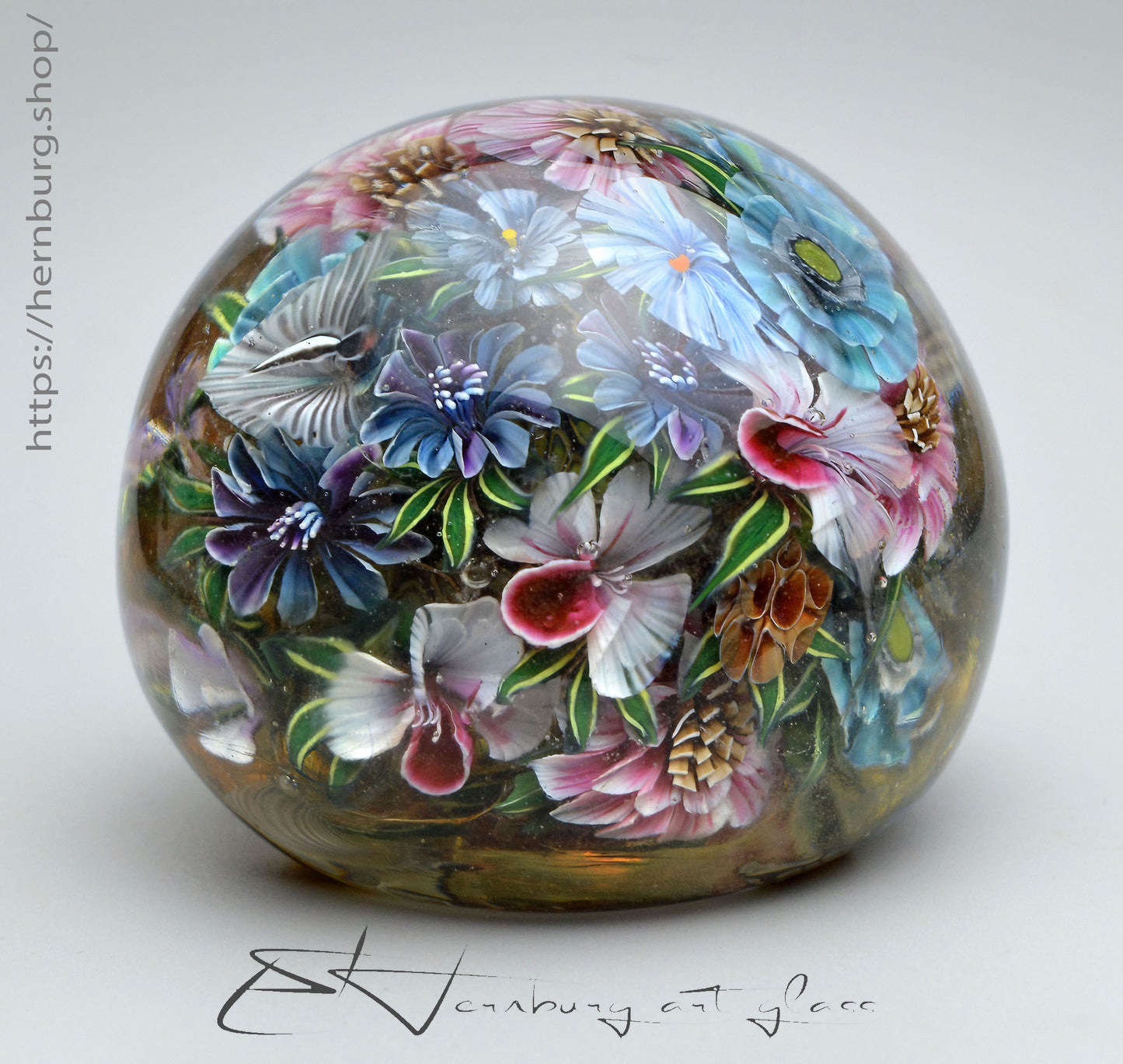 Paperweight "Morning Song". Glass. Diameter 60 mm (2.36”)