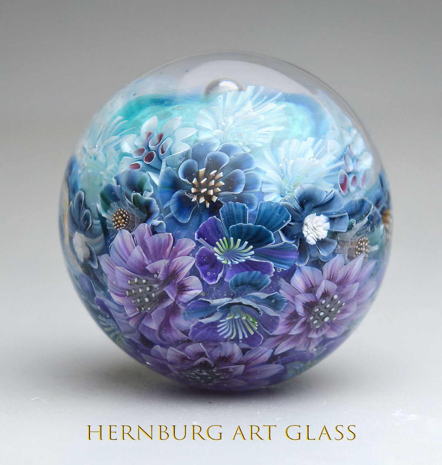 Marble. Collectible Sphere “Living Lace: Hoarfrost”. Glass. . Diameter — 40 mm (1.57”)