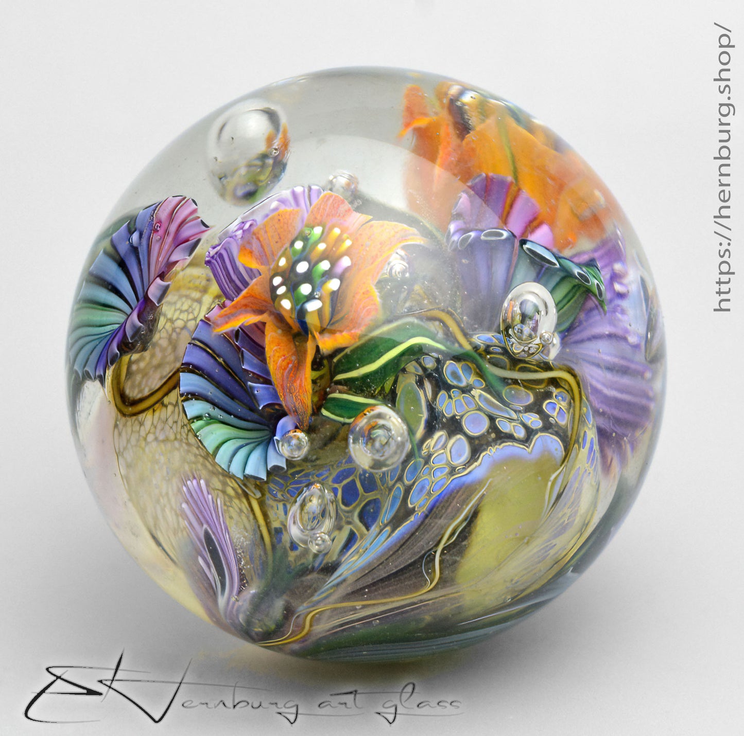 Marble "Mother-of-Pearl Tide” Glass. Collectible sphere. Diameter — 42 mm (1.65”).