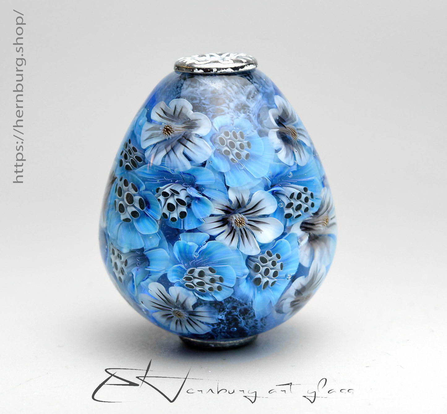 Pendant. Blue Blossom. Lampwork glass pendant.