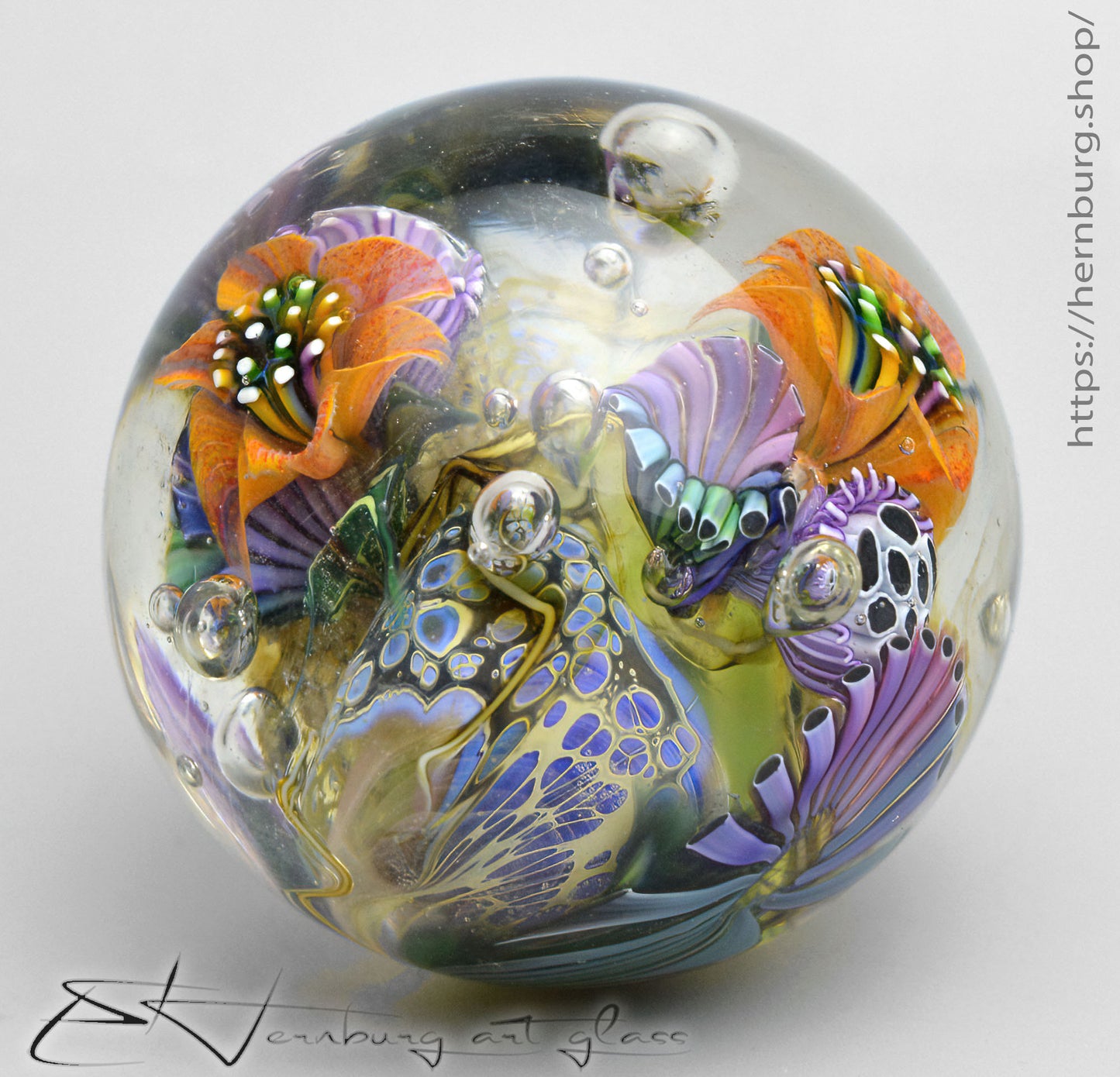 Marble "Mother-of-Pearl Tide” Glass. Collectible sphere. Diameter — 42 mm (1.65”).