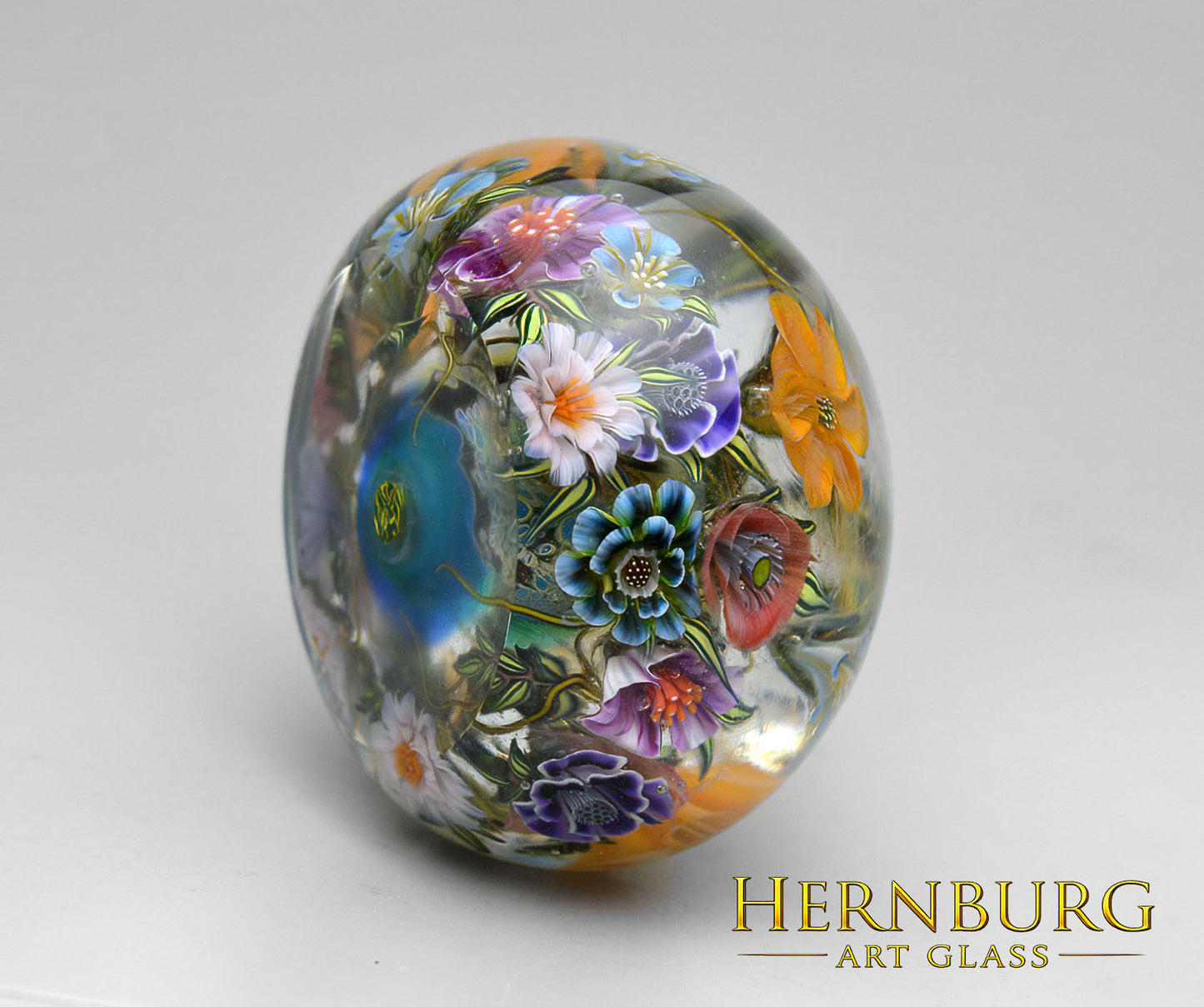 Paperweight "WONDERLAND". Glass. Diameter 53 mm (2.09”)