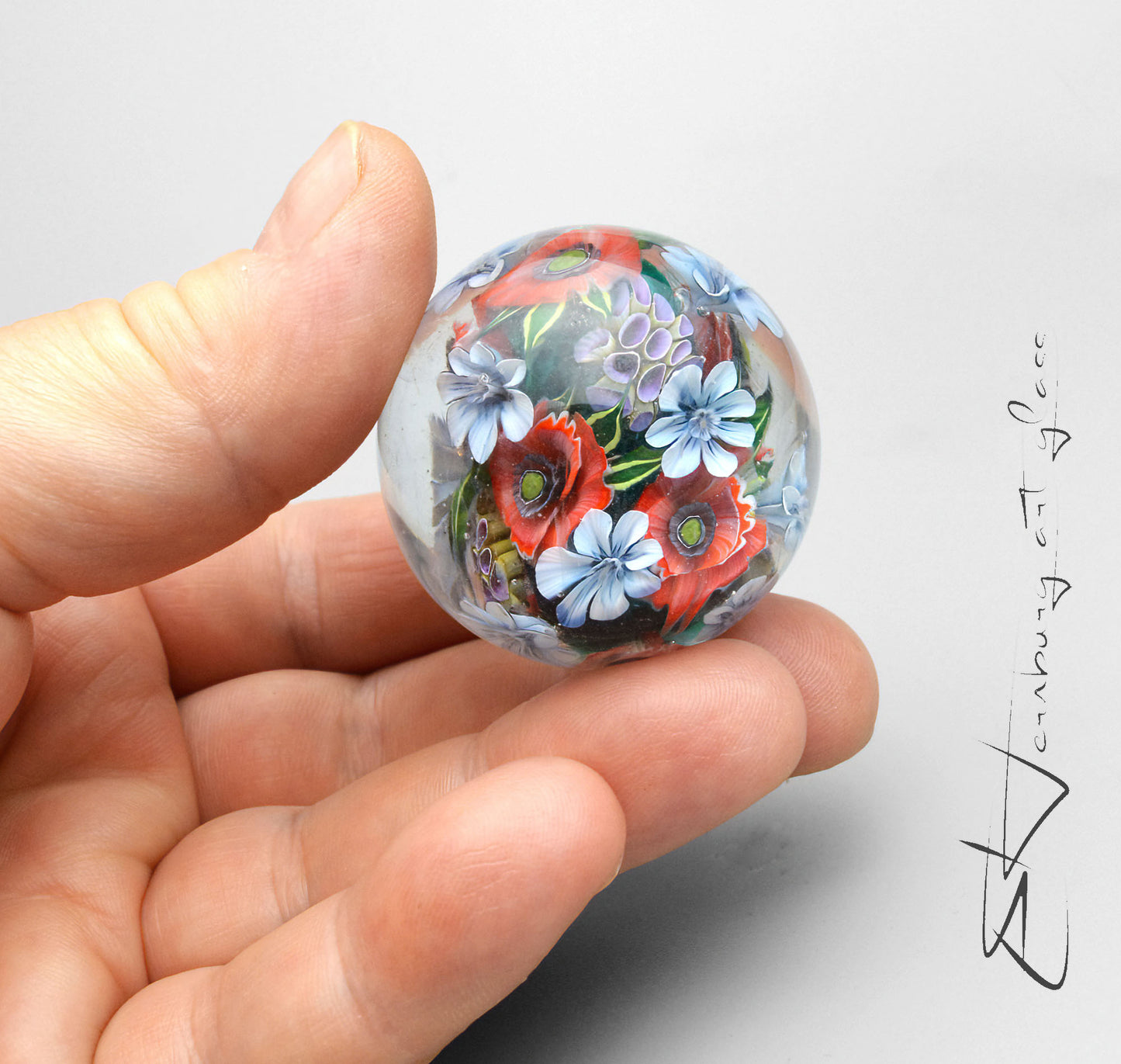 Marble "Air of Poppies" Glass. Collectible sphere.  39 mm (1.53”).